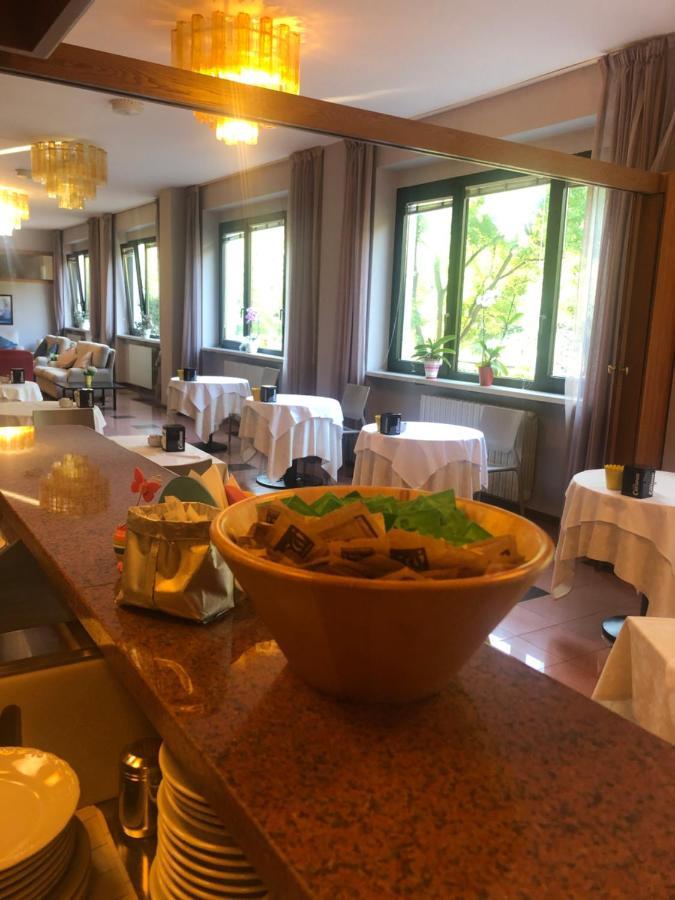 Albergo Casa Dell'Ospite Brescia Dış mekan fotoğraf